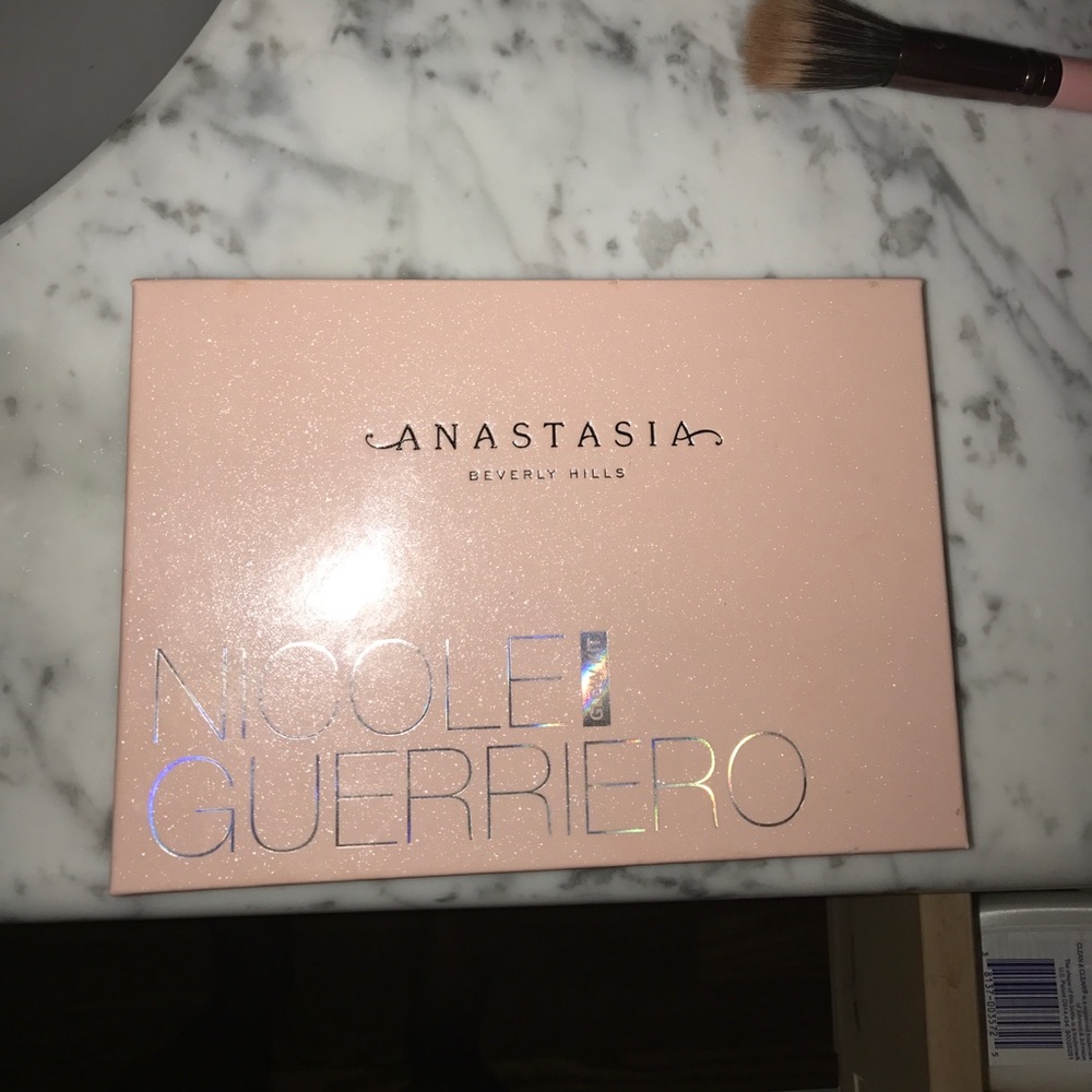 Anastasia Beverly Hills Glow Kit