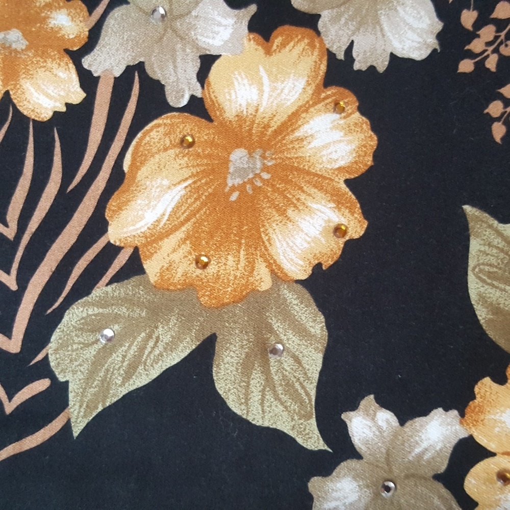 Euc, Cache Capri Pants With Embellishments - image 3