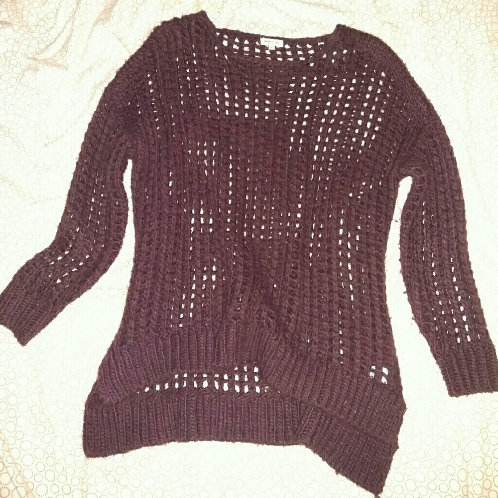 Burgundy knitted sweater