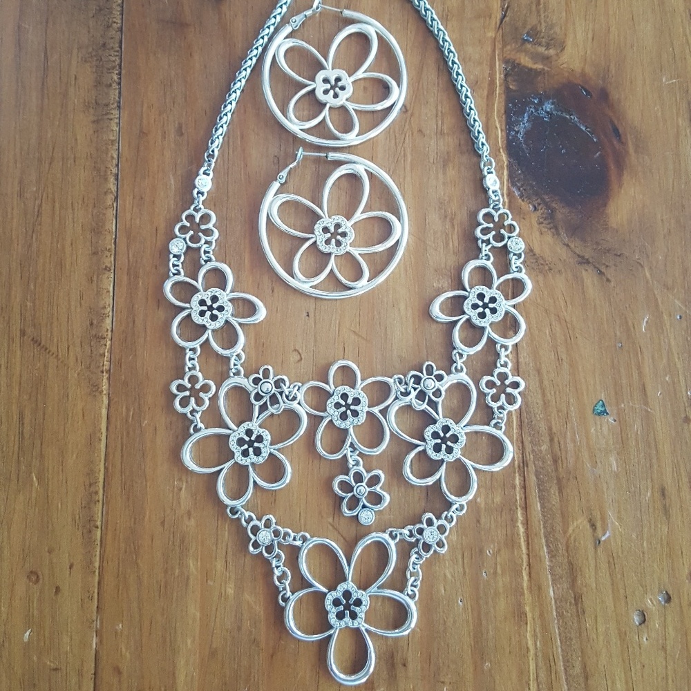 Floral bib necklace and earrings