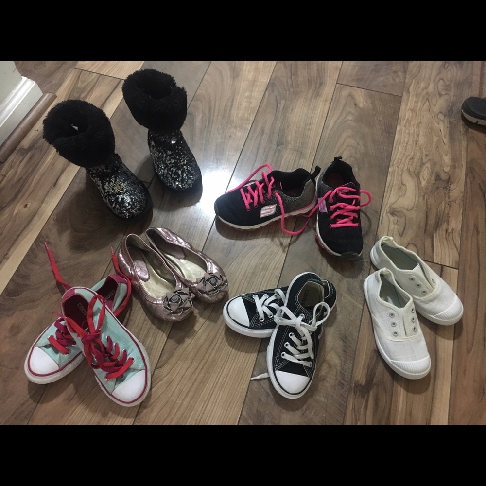 Girls Shoe Lot/Converse