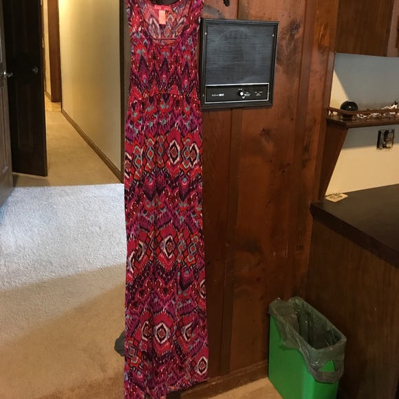 Maxi - Picture 1 of 1