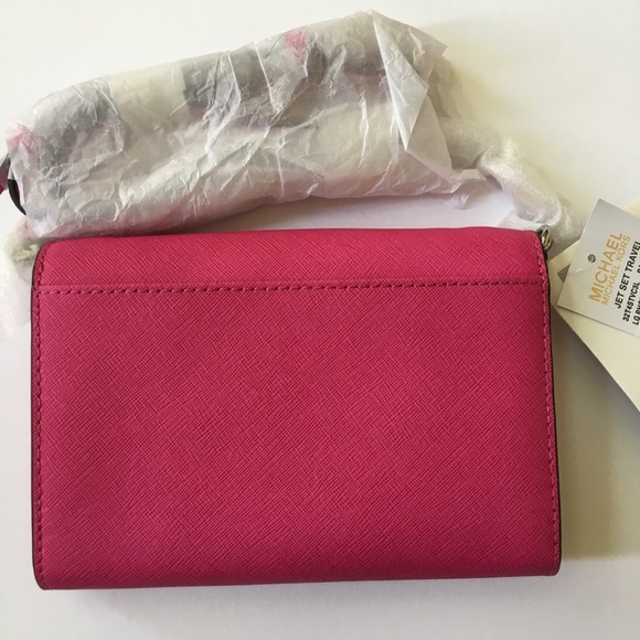 Michael Kors Jet Set Travel LG Phone Crossbody - Picture 2 of 4