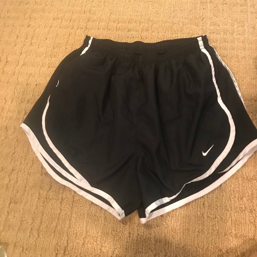 Black nike shorts
