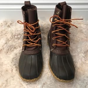 LL BEAN 8" Bean Boots Women's 8M, fits women's 9