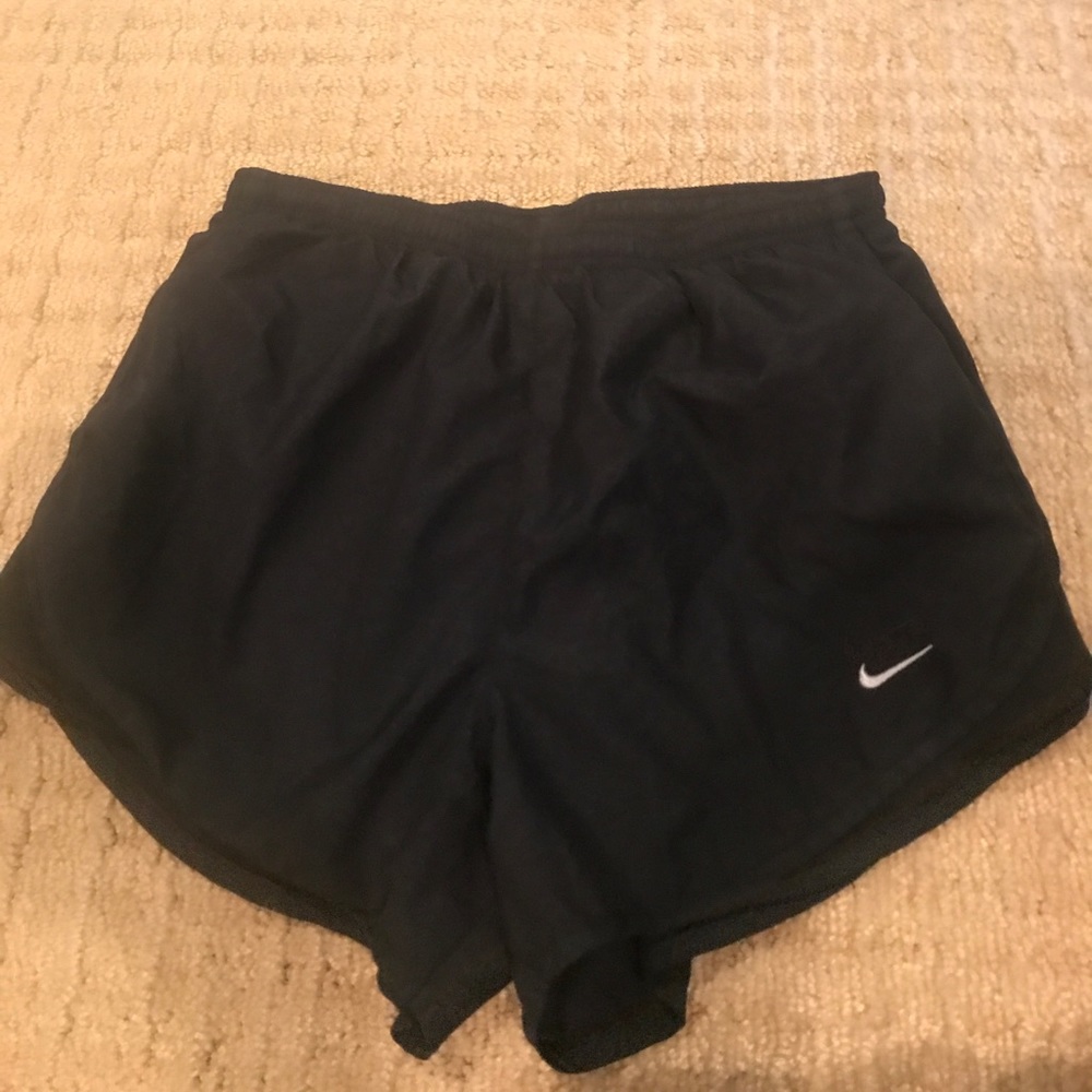 Black nike shorts