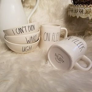 *BRAND NEW* GENUINE RAE DUNN "ON FLEEK" COFFEE MUG