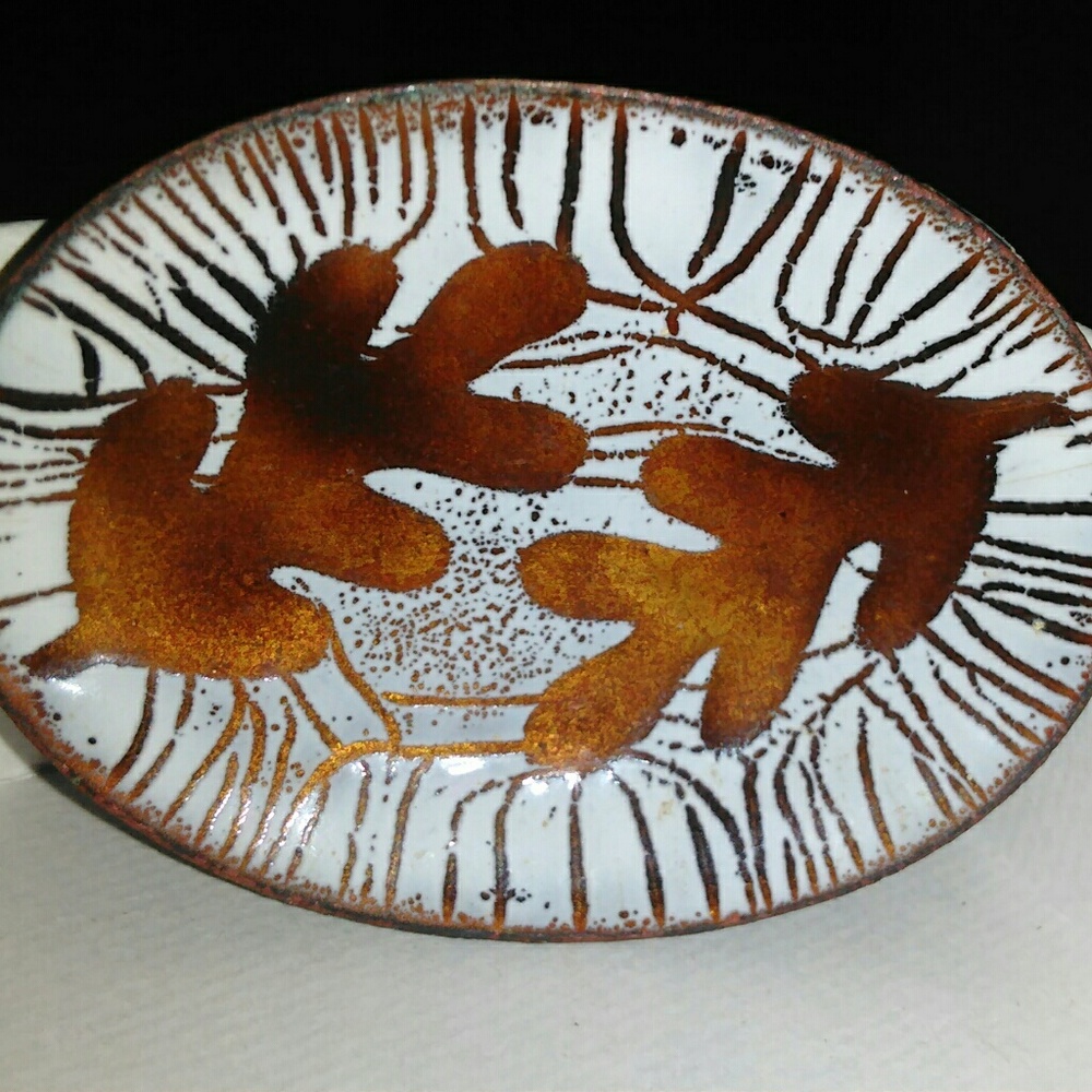 Vintage Autumn Enamel Leaf Brooch Pin