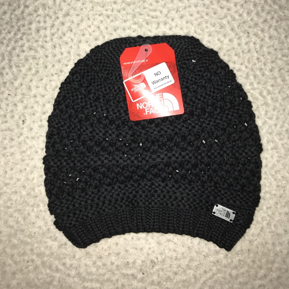 Black North Face knit hat