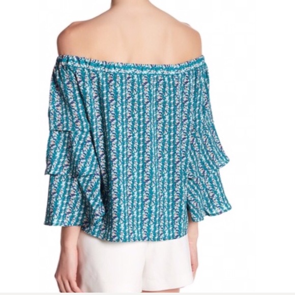 New Romeo & Juliet Couture Top Size Small - Picture 3 of 7