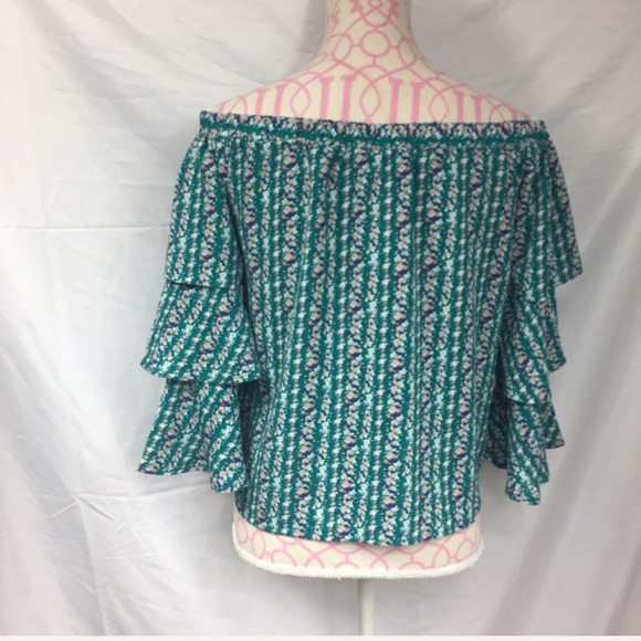 New Romeo & Juliet Couture Top Size Small - Picture 6 of 7