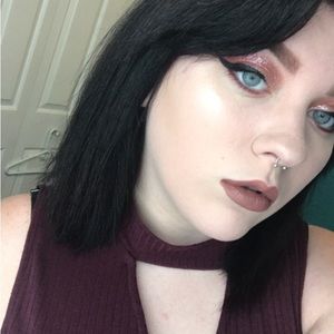 Meet your Posher, Hayley