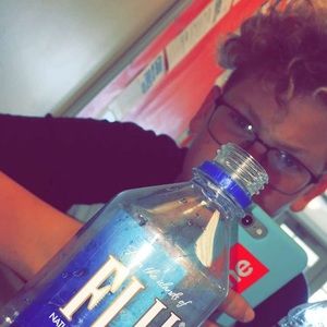 Meet your Posher, Jay