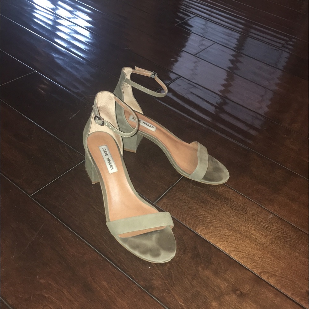 Steve Madden Irenee Sandals in Green