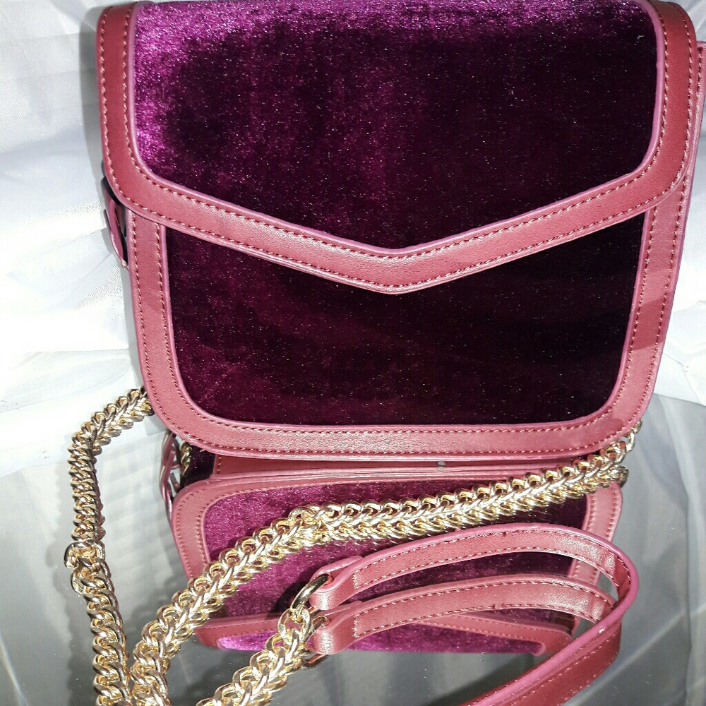 🚫Sold🚫 Velvet Structured Handbag  Two Straps - Picture 5 of 5