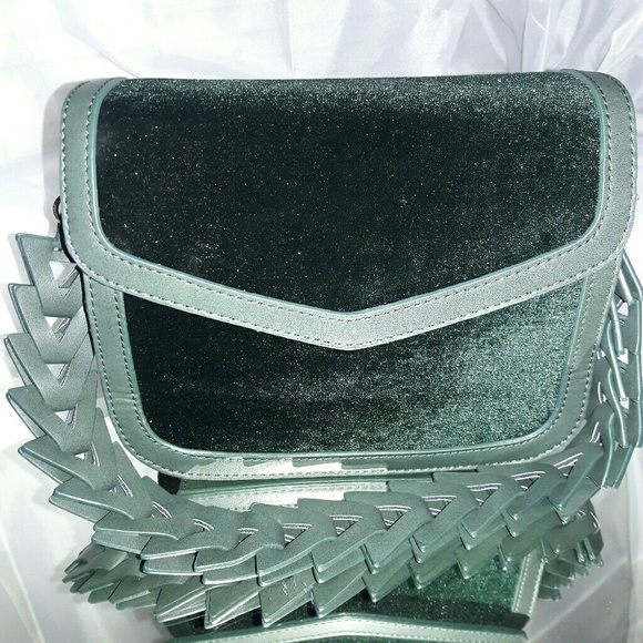 🚫Sold🚫 Velvet Structured Handbag  Two Straps - Picture 4 of 5