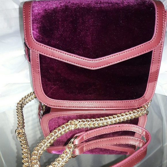 🚫Sold🚫 Velvet Structured Handbag  Two Straps - Picture 5 of 5