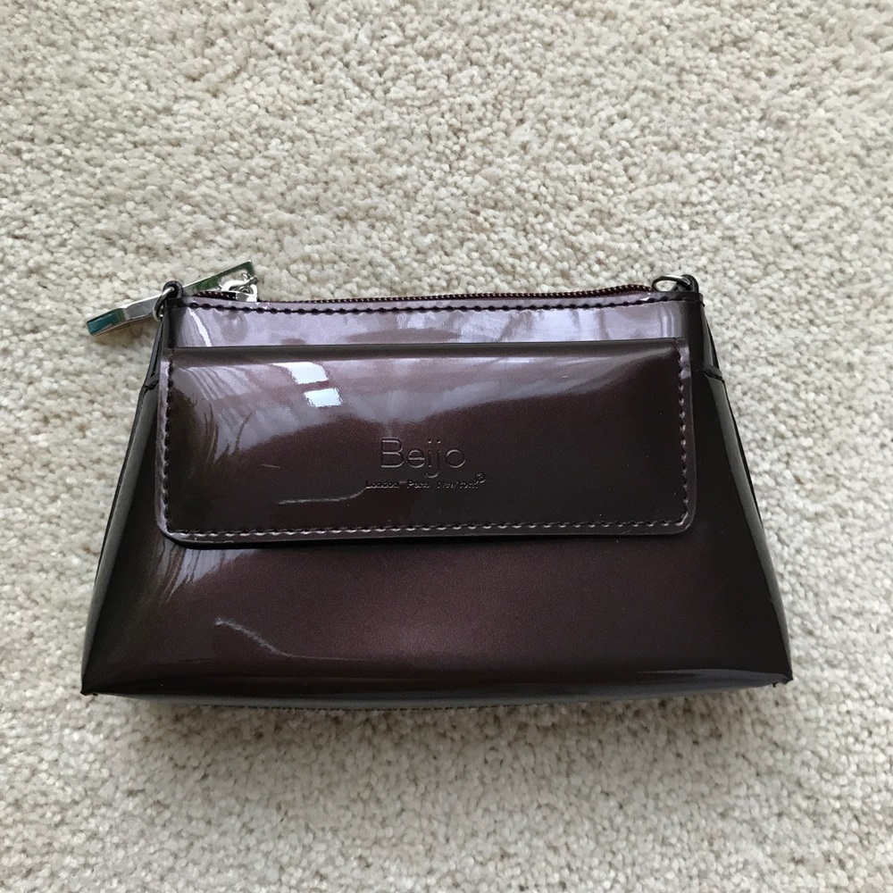 Bejio cross body/wristlet
