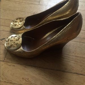 Tory Burch Gold Metallic Wedges Size 8.5