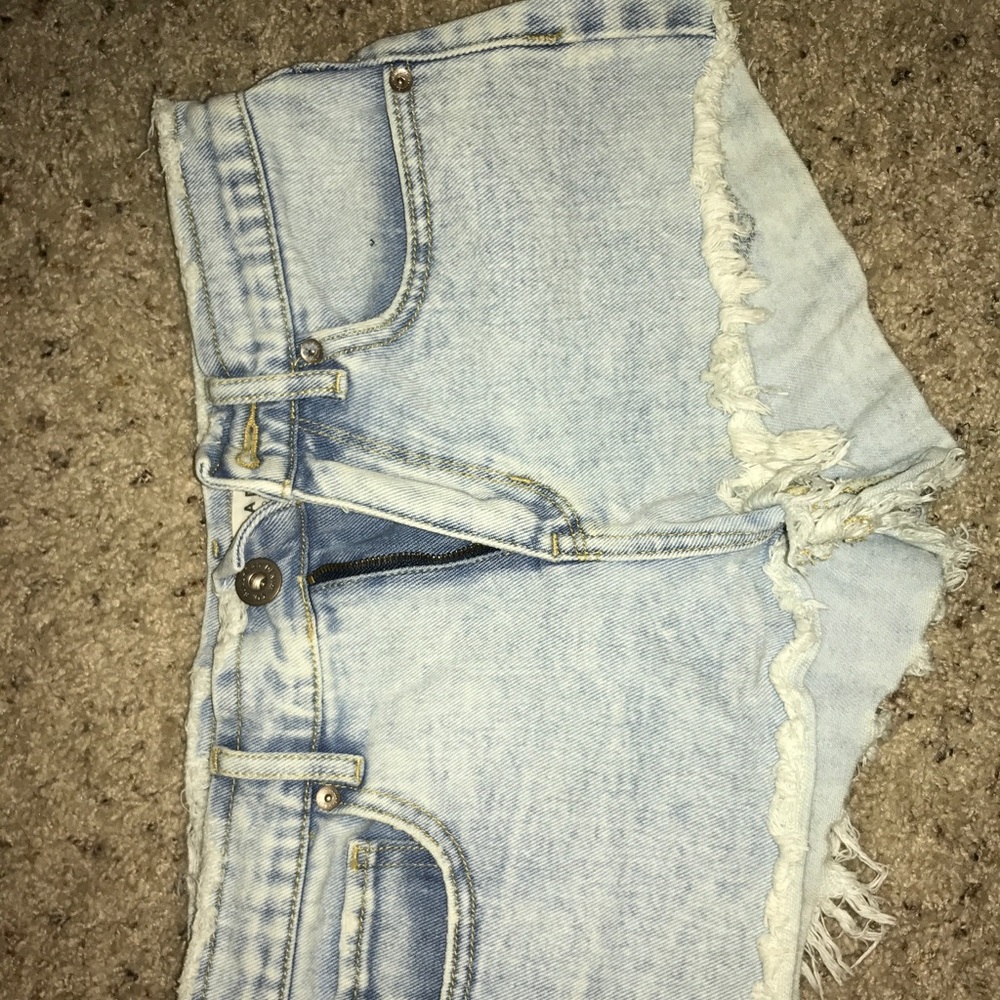 Bullhead high waisted shorts