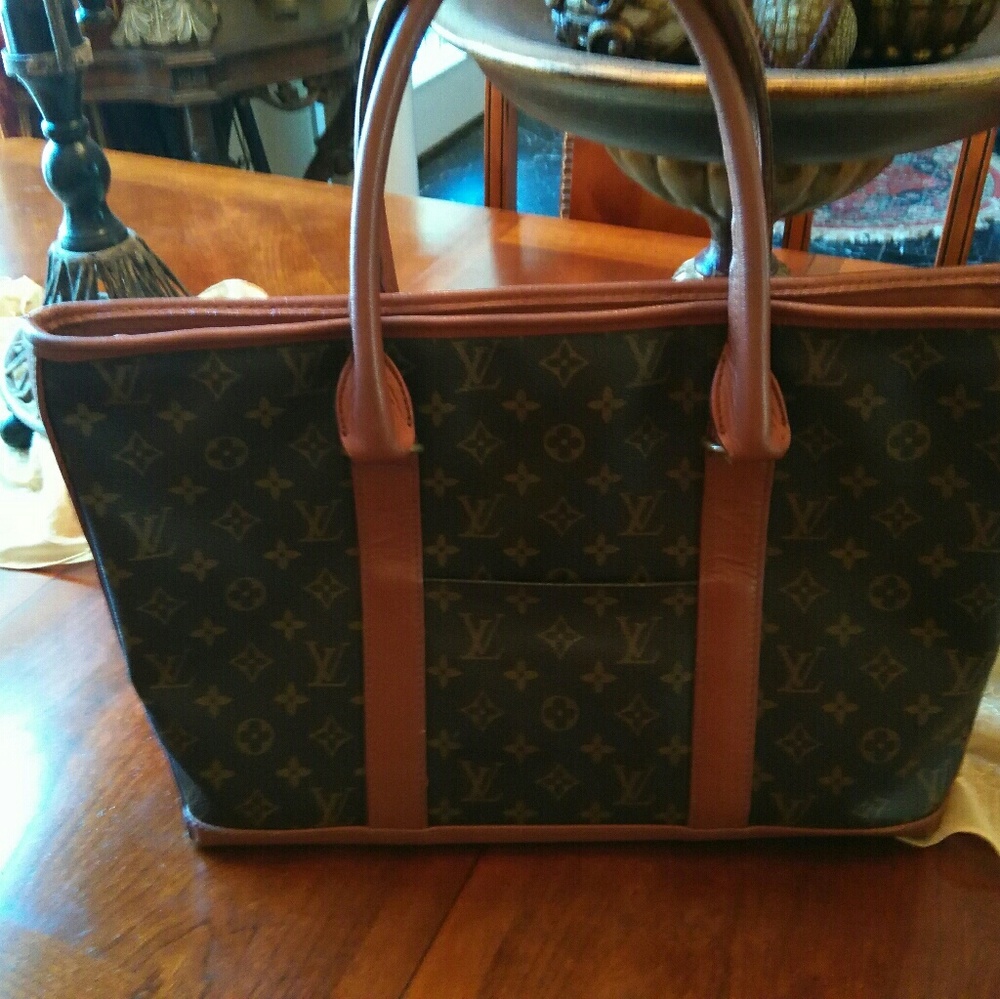 VINTAGE LOUIS VUITTON WEEKEND BAG
