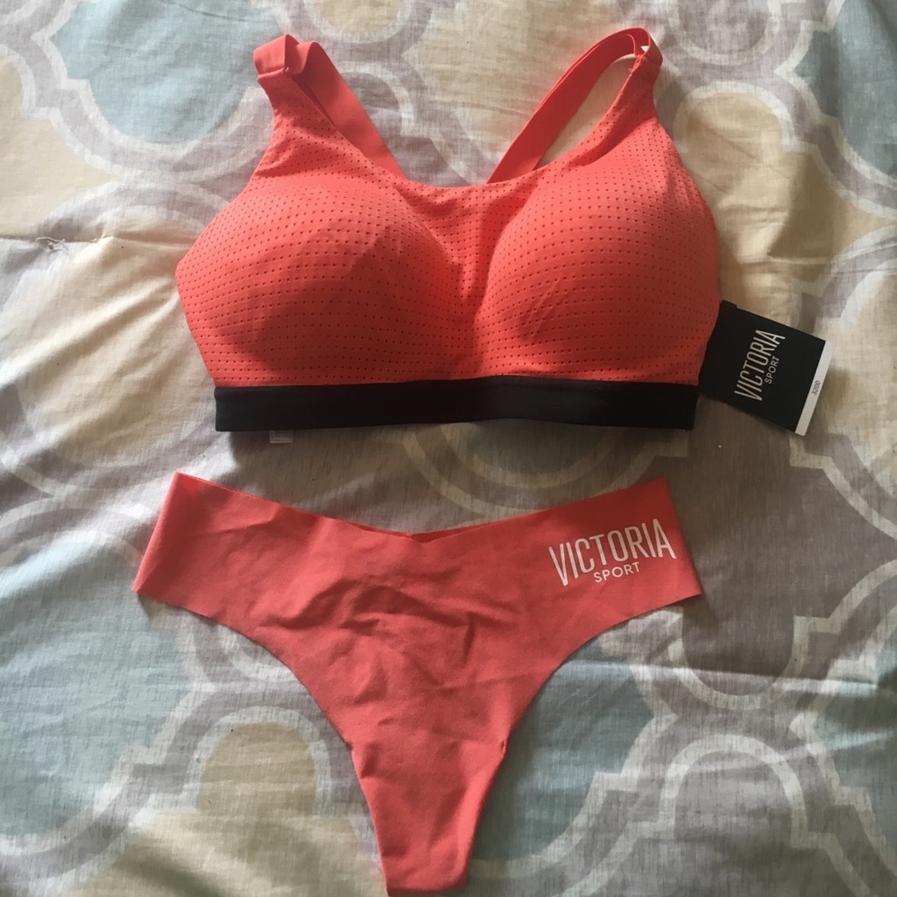 VS sports bra and matching panty
