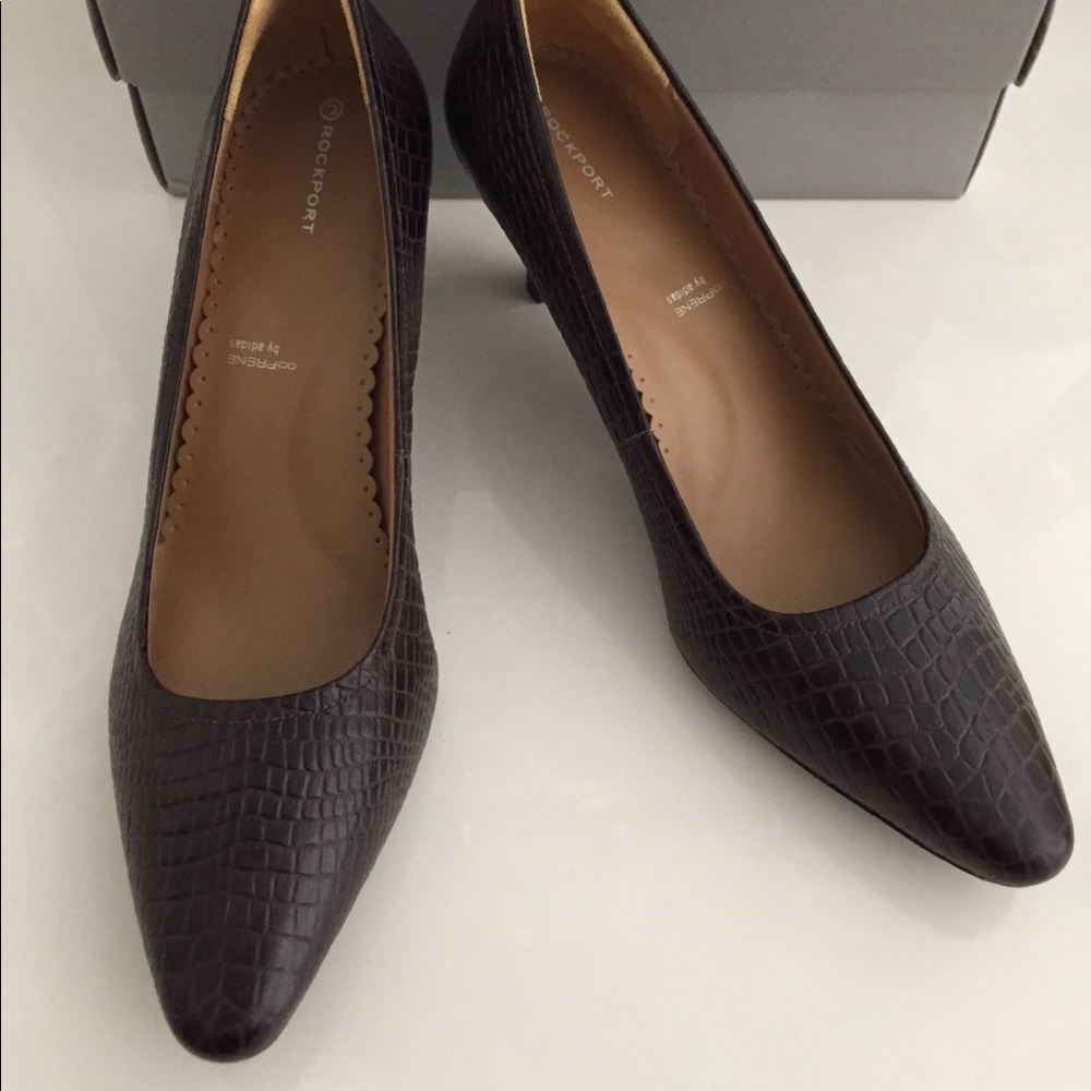 Dark Brown Rockport Heels