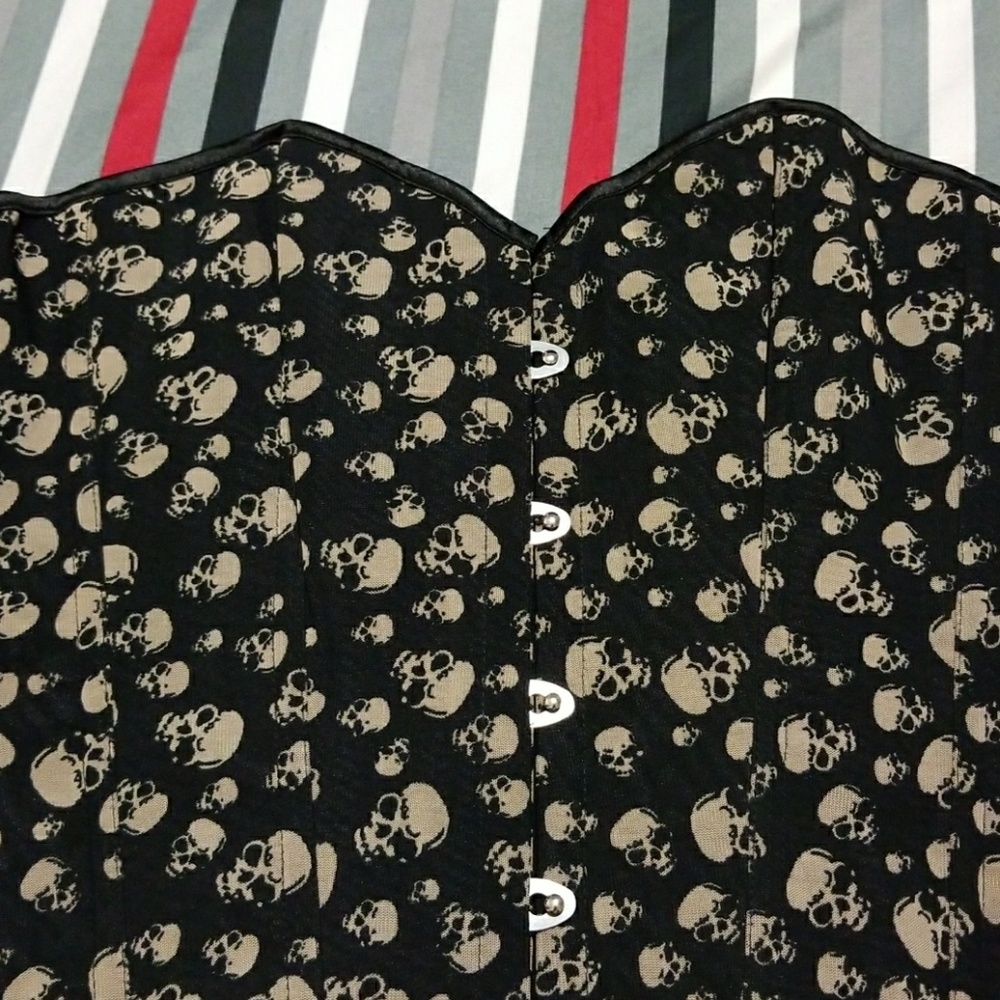 Intimate wear - Picture 2 of 5