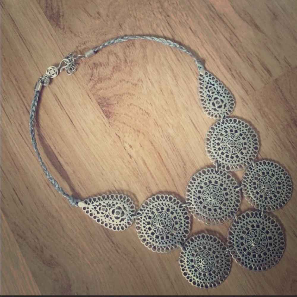 Stella and Dot Medina Bid Necklace