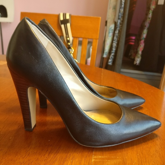 Vince Camuto Shoes - Vince Camuto Black Leather High Heels