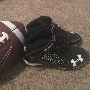 Boys Football Cleats 🏈