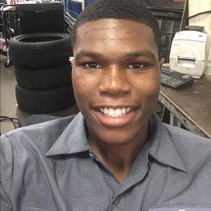 Meet your Posher, Desmond