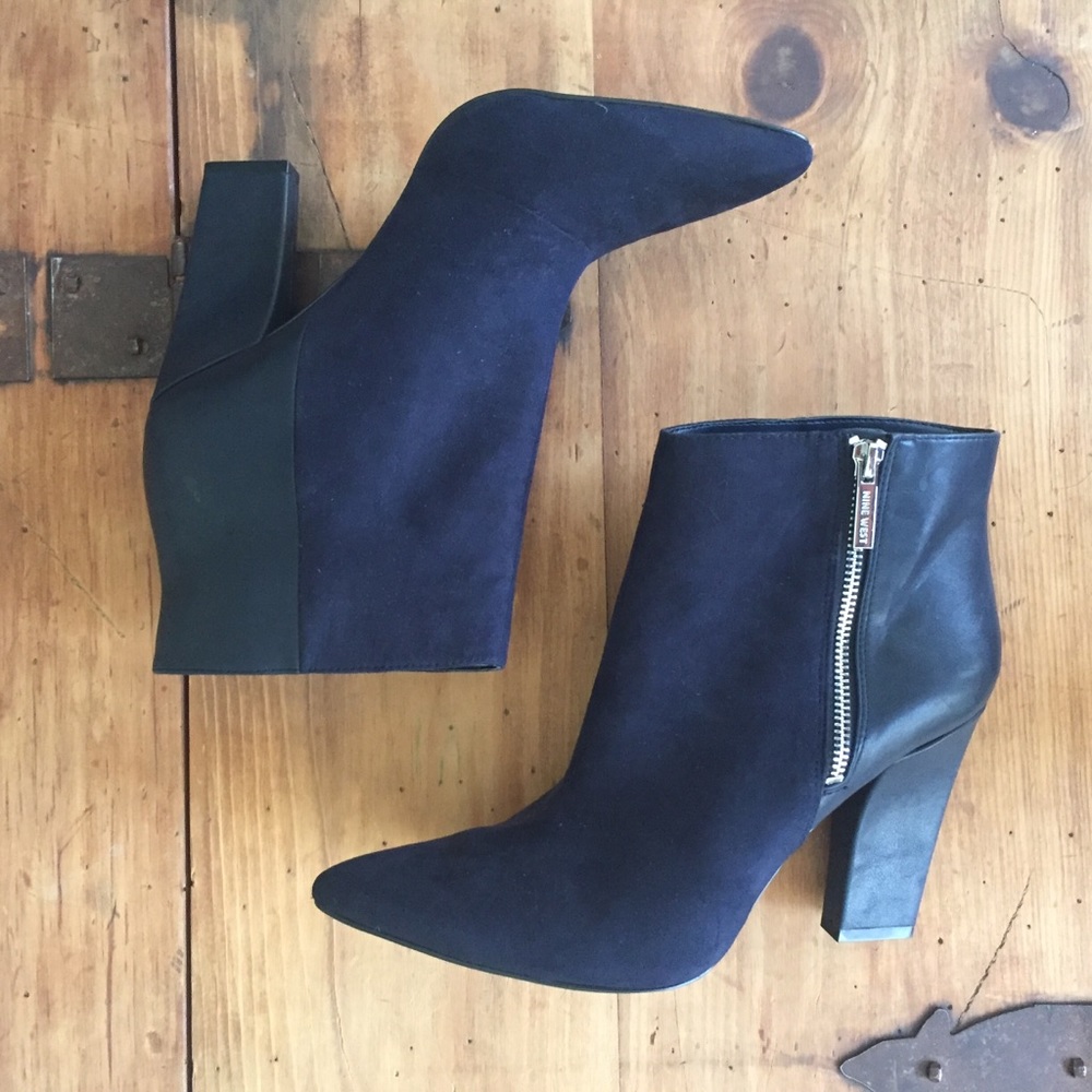 NWOT! Nine West Navy Blur Ankle Booties