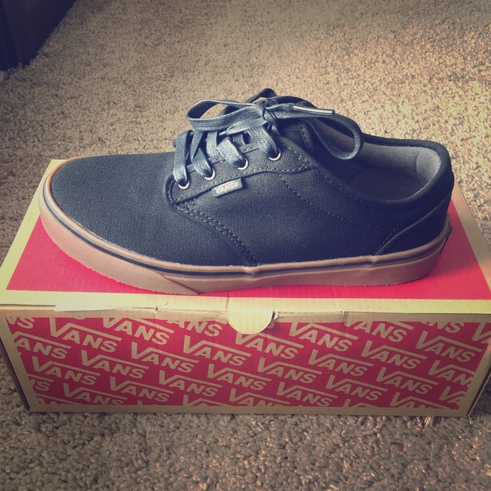 NEVER WORN!!! Black with gum bottom vans!