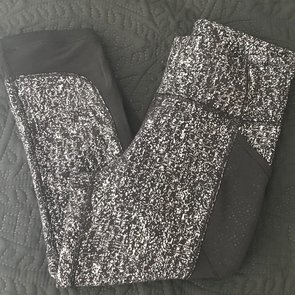 Lululemon crops