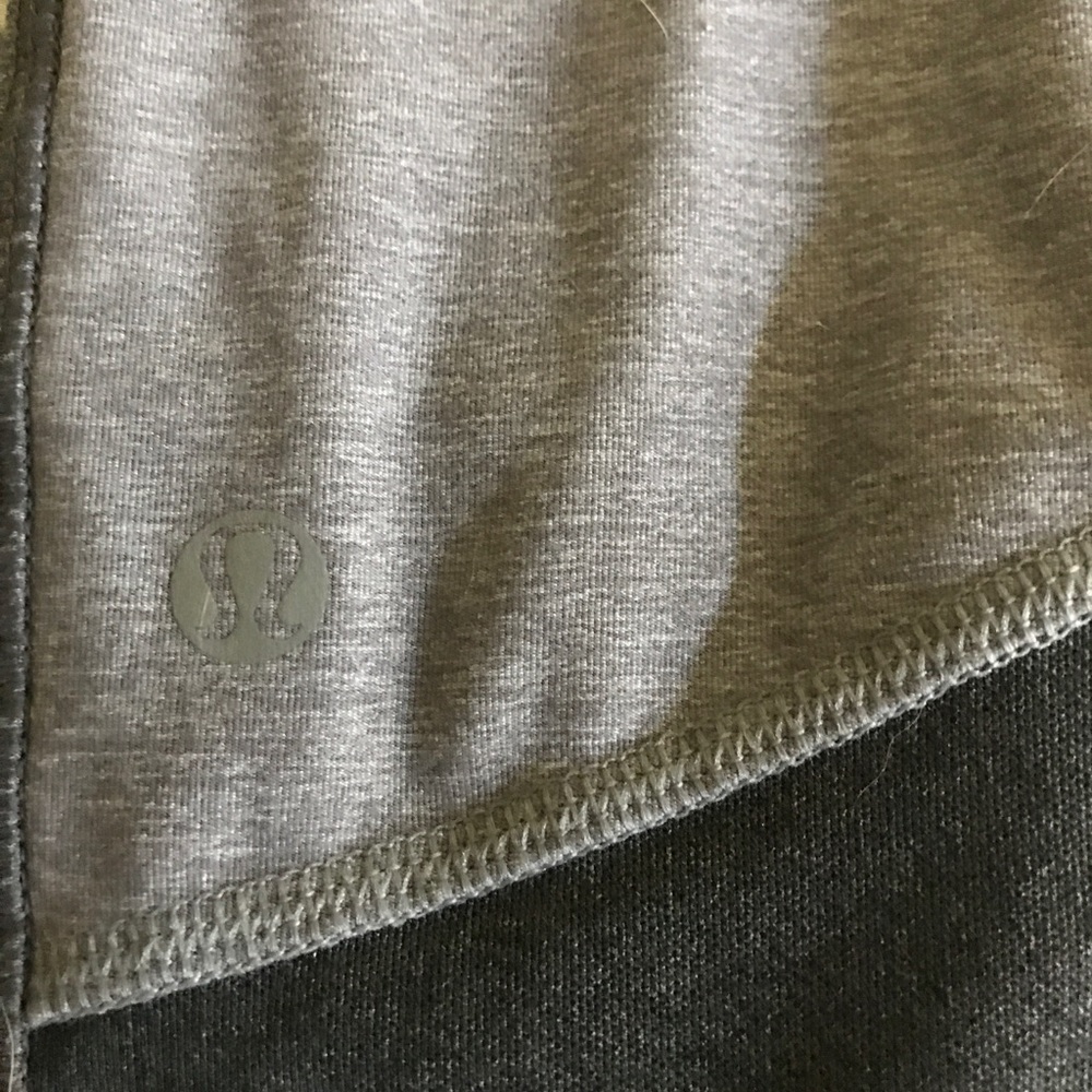 Lululemon - Picture 2 of 4