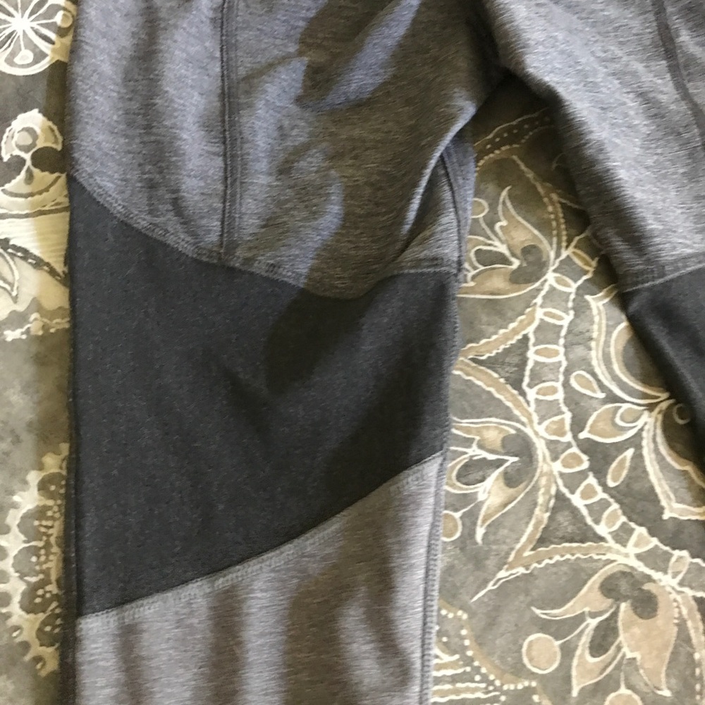 Lululemon - Picture 4 of 4