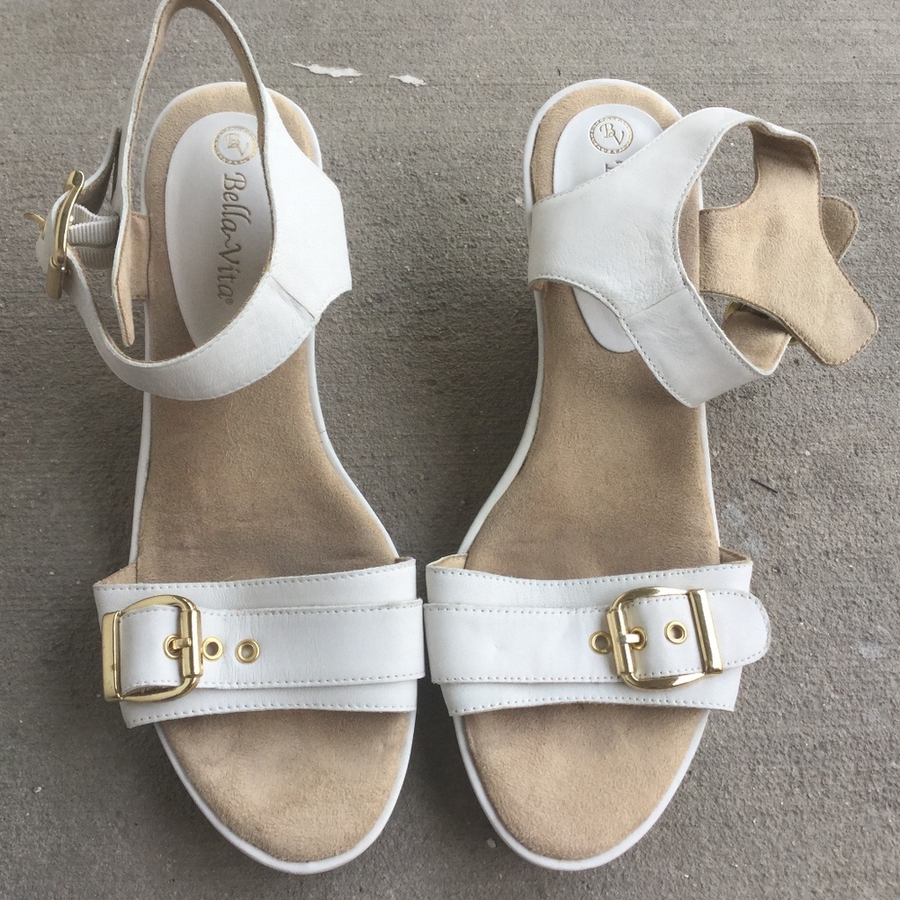 Bella Vita Leather Wedges Size 11 Wide, 3" Heel