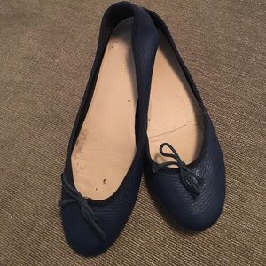 Navy blue leather ballet flats