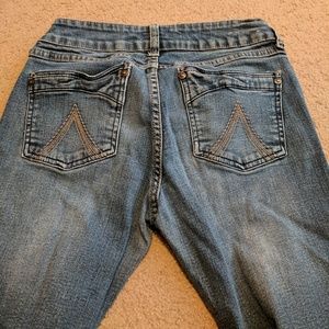 RARE Delias Brand Jeans