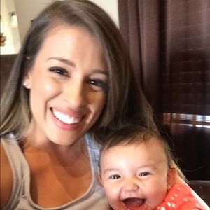 Meet your Posher, Kenzie