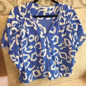 Diane Von Furstenberg silk blouse size 4