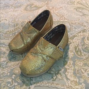 Girls Gold TOMS- Black/White "one for one" inside!