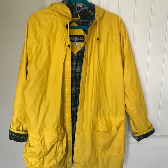 Rare collectible rain coat by totes ✨ - Picture 1 of 4