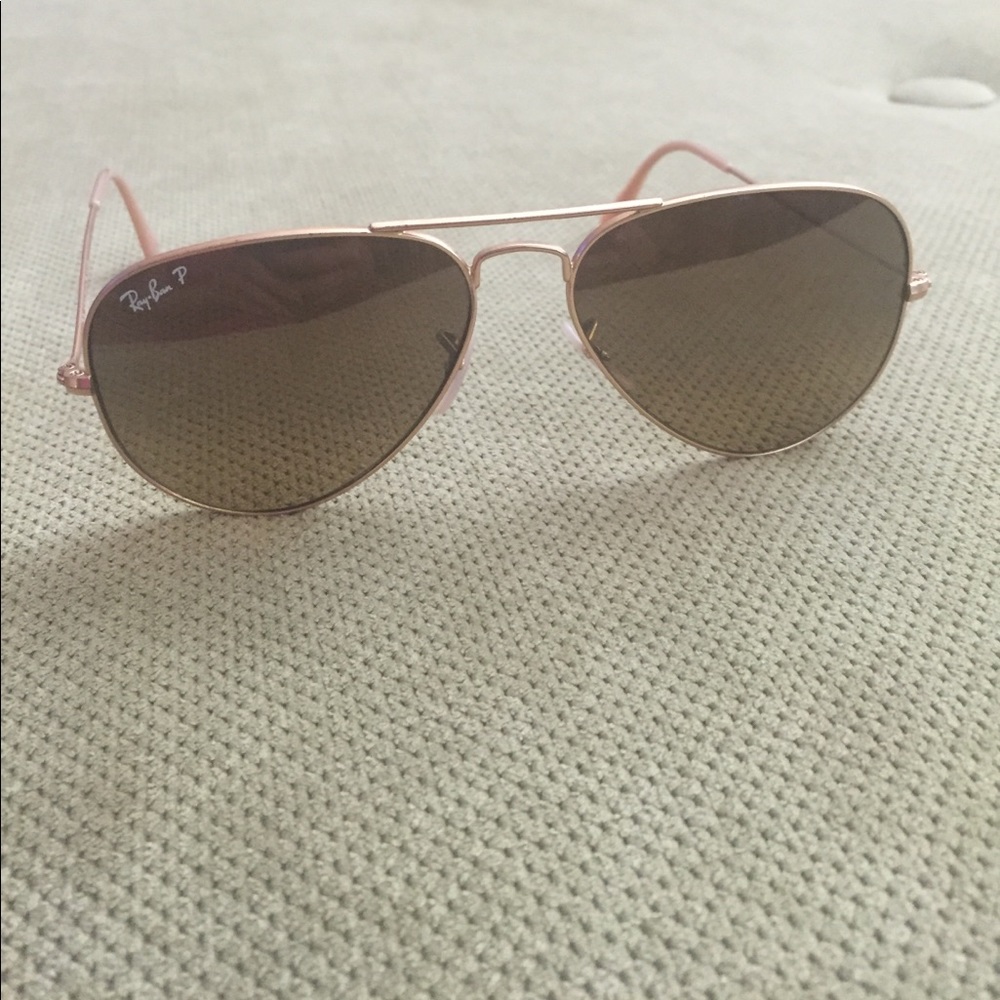 Gold Polarized Rayban Aviators!!