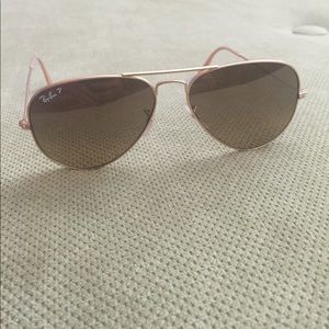 Gold Polarized Rayban Aviators!!