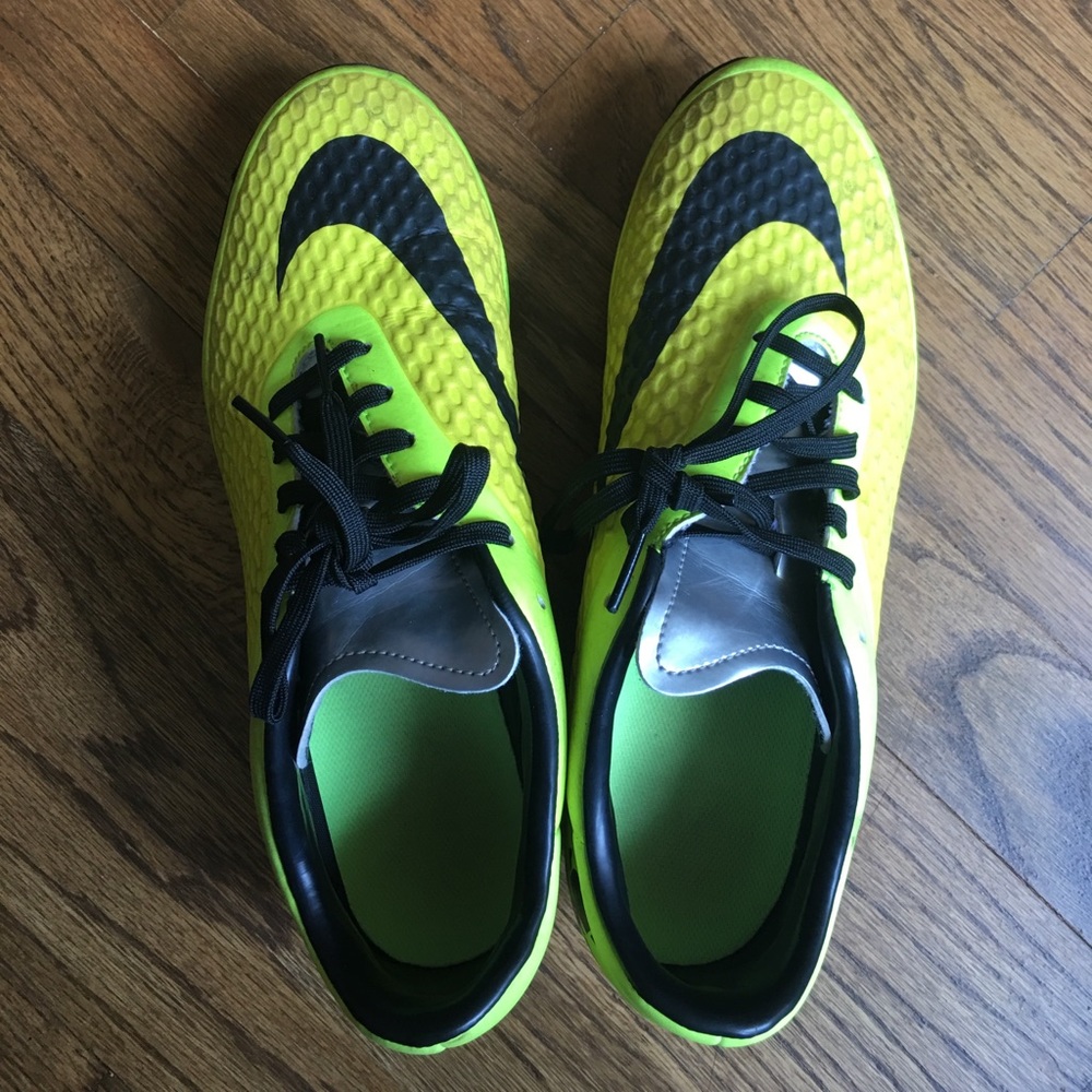 Boys Nike Soccer Cleats Size 7