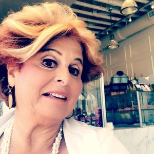 Meet your Posher, Ellen