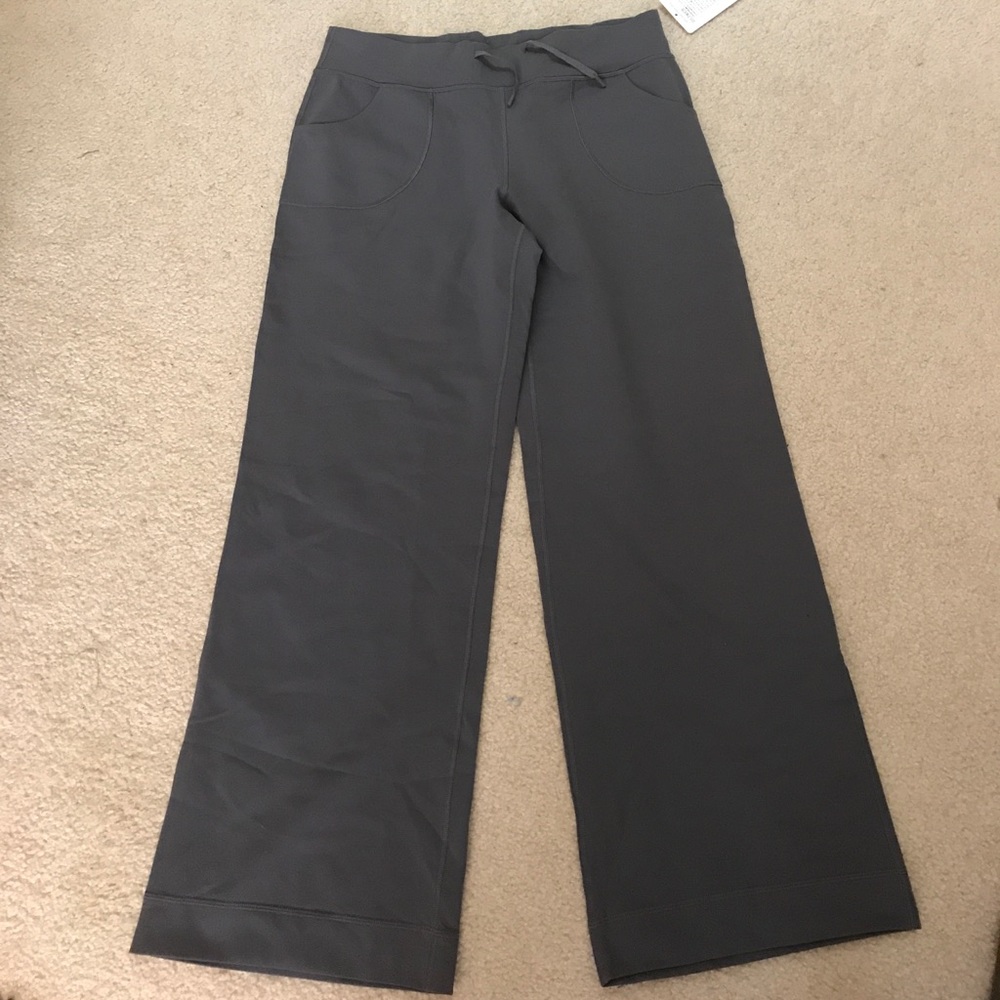 BNWT lululemon pants size 10