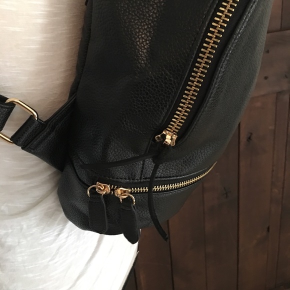 Vegan Leather Mini Backpack NWOT - Picture 4 of 6